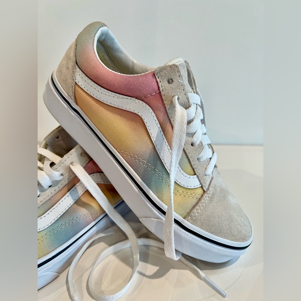 Vans Aura Shift Rainbow Gradient Sneakers Size 5.5 Women’s Girls - Picture 11 of 11